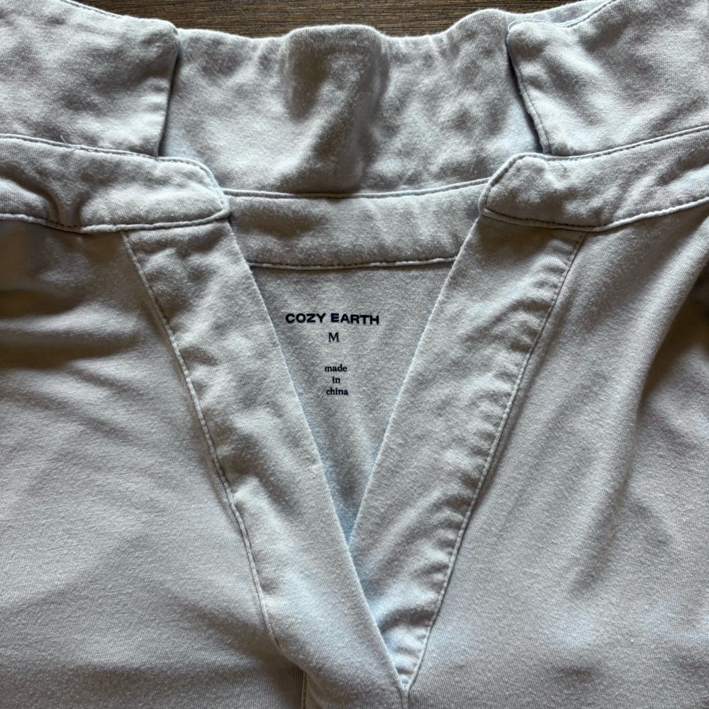 Cozy Earth Bamboo Stretch Knit Long Sleeve Polo Top Blue Medium Soft Luxe (flaw) - Picture 5 of 8